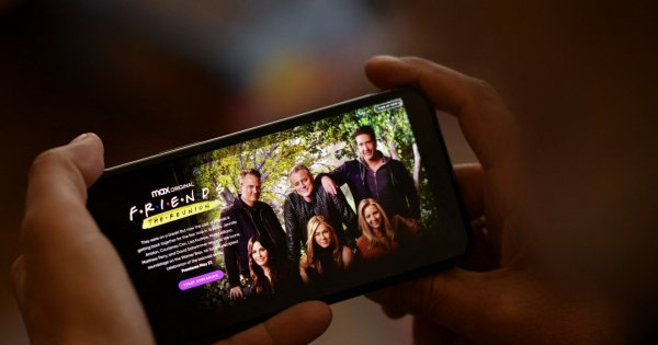 Ostatnie pożegnanie Matthew Perry'ego. "Przyjaciele" pożegnali serialowego Chandlera