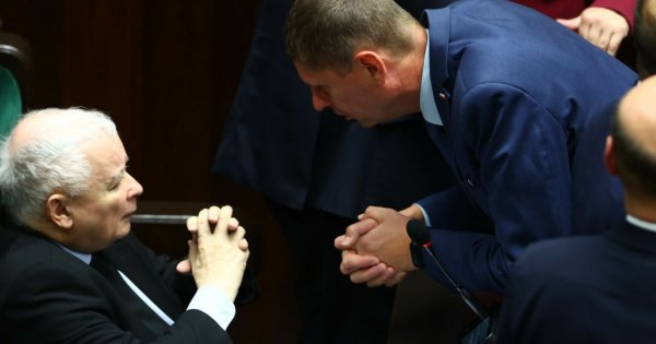 Starszy pan jest zadowolony. Z satysfakcją mówi o nowym rządzie: "To mój pomysł"