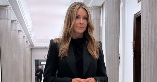 Małgorzata Rozenek jak jej kolega z TVN-u? Pojawiła się na ul. Wiejskiej, by posłuchać o in vitro!
