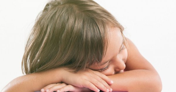 "Muszę odrabiać za córkę zadania domowe. Ona ma dopiero 7 lat! To czas na zabawę, a nie naukę"