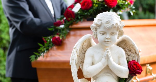 "Chociaż prababcia od dawna nie żyła, na pogrzebie pradziadka pojawił się wieniec od kochającej żony"