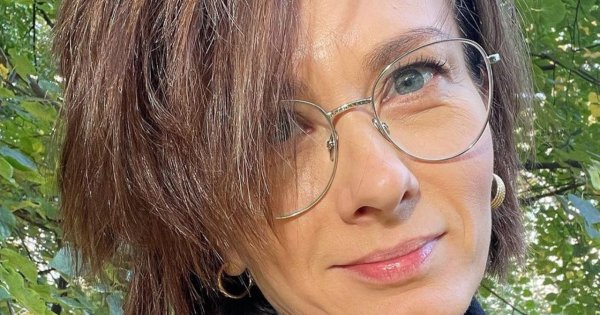 Odmieniona Anita Sokołowska hipnotyzuje spojrzeniem. Ktoś pisze: "Wolę panią w teraźniejszym wydaniu"
