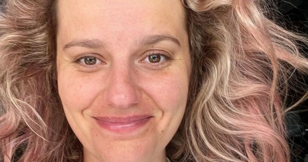 Zofia Zborowska już tak nie wygląda. Przeszła fryzjerską metamorfozę. Fani zachwyceni: "To twój kolor"