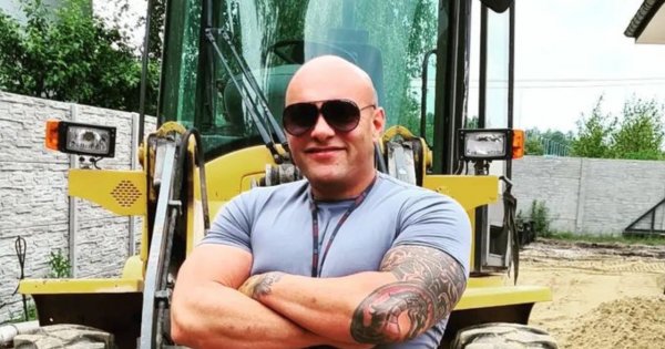 Wiemy, jak Dominik Abus wyglądał z włosami! Jest nie do poznania?