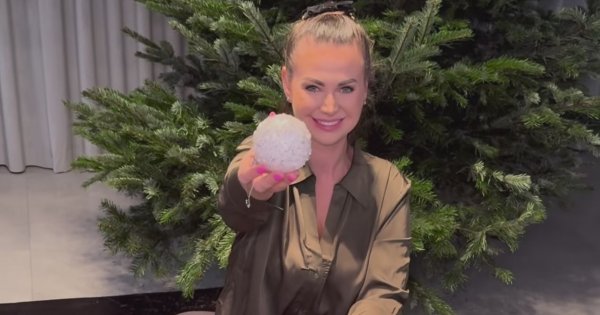 Maja Rutkowski przeszła samą siebie! Włożyła strój mikołaja, gdzie jego głowa wisi... między jej nogami