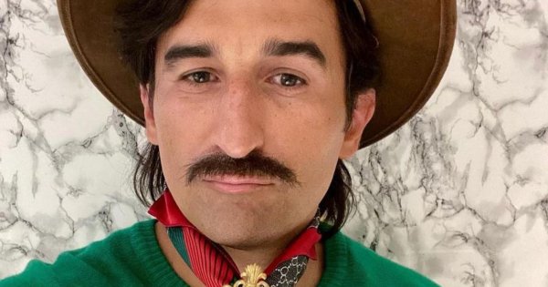 Michał Koterski kończy 44 lata! Z tej okazji odmówi na live'ie 10 zdrowasiek. Jego przykład inspiruje na życiowym zakręcie
