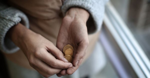 "Jestem biedna i żyję bardzo skromnie. U bogaczy denerwuje mnie jedno"
