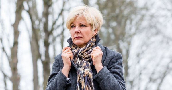 "Syn dzwoni do mnie tylko wtedy, gdy potrzebuje kasy. Już dawno zapomniał o starej matce"