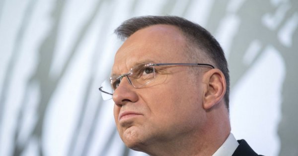 Twardy Andrzej "kazał się wynosić". Dantejskie sceny w pałacu
