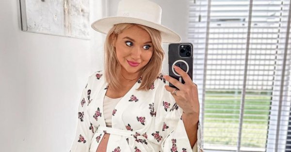 Lily Antoniak z "Googlebox" pokazała efekt po plastyce brzucha. Ktoś pisze: "To droga na skróty"