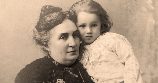 "Babcia na łożu śmierci zdradziła mi rodzinny sekret. Oniemiałam, gdy to usłyszałam!"