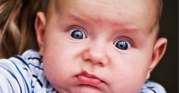 "Moja córka ciągle płacze, jak tylko biorę ją na ręce. Czy ona mnie w ogóle lubi?"