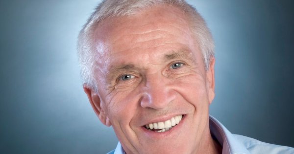 "Mój dziadek zmienia kobiety jak rękawiczki, a ja nadal sam. Zazdroszczę mu powodzenia u kobiet"