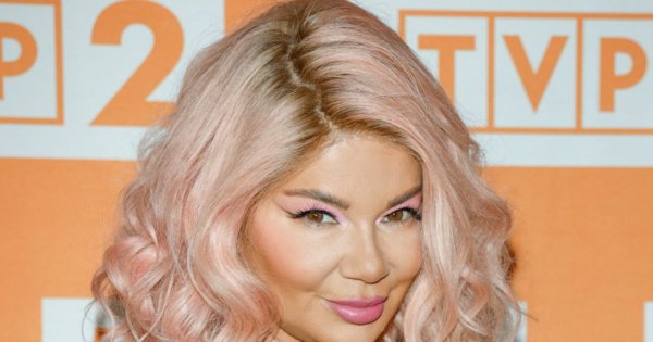 Sylwester TVP: Blondwłosa Edyta Górniak jak #Barbiegirl zaskoczyła stylizacją! Wyglądała niesamowicie!