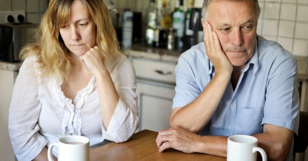 "Zaczęło się niewinnie. Mówił, że szkoda mu kasy na kwiaty, bo zwiędną. Teraz wylicza mi nawet coś takiego"