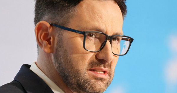 Don Orleone żegna się ze stanowiskiem, ale na odchodne dorzuci parę groszy pracownikom. Tak zapowiedział