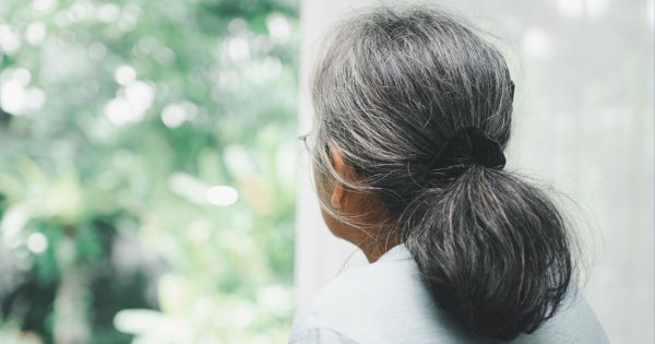 "Krystyna przepisała mieszkanie na córkę i się doigrała. Teraz wylądowała na bruku"