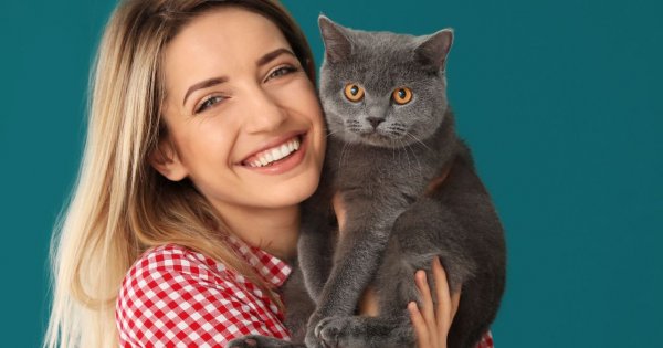 "Mój kot to najlepszy doradca w sprawach sercowych. Polubił tylko jednego mężczyznę"