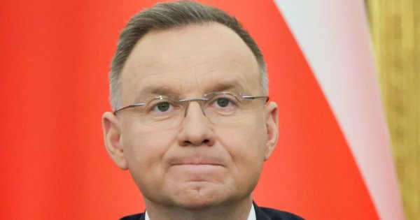 Speszony Andrzej nie ma spokoju nawet w toalecie. Wyszło na jaw, jak naprawdę wygląda jego codzienność