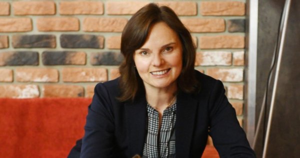 Jest partnerką kuzyna Jarka. Zamiast pracować, wolała leniuchować. Teraz musi oddać 241 701 złotych