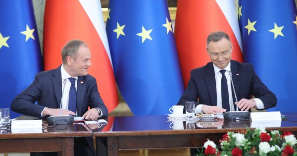 Andrzejek i Donaldzik razem polecą do Joego do Ameryki! Internauci wyśmiewają memami!