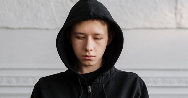 "Już czwarty raz zmieniam szkołę mojemu dziecku. Nauczycielki rzekomo nie dają sobie rady, a przecież w domu to aniołek"