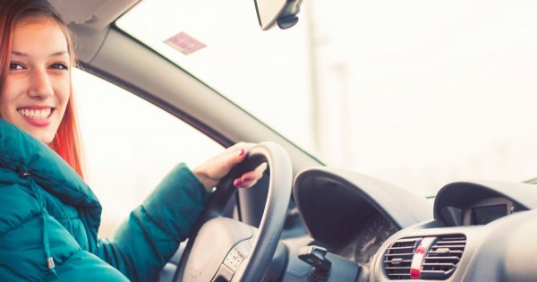 "Tata oddał mi stare auto. Nie sądziłam, że przez to będę jego szoferem"