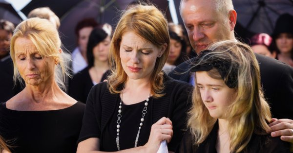 "Po śmierci dziadka na jaw wyszedł szokujący sekret. Nie mogliśmy uwierzyć własnym oczom na pogrzebie"