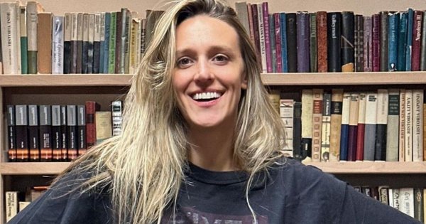 Aleksandra Żebrowska na zdjęciach z młodości. Wstydziła się własnego wyglądu