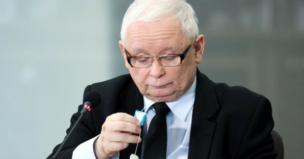 Jarosław Kaczyński przed komisją ds. Pegasusa się wymigał. Złożył niekompletne przyrzeczenie [wideo]
