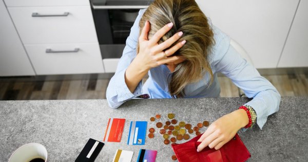"Będę gościem na weselu. Podobno teraz daje się tysiąc złotych od pary. Serio aż tyle?"