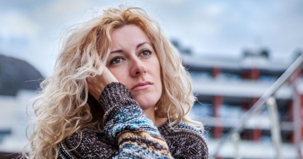 "Mam 40 lat i nie chce mi się umawiać z facetami. Żaden nie spełnia moich 2 wymagań"