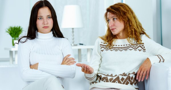 "Po rozwodzie tata znalazł sobie nową partnerkę. Jest młodsza ode mnie. To ma być macocha?!"