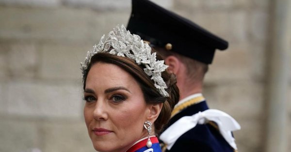 Księżna Kate przechodzi załamanie nerwowe? W tle ciąża kochanki Williama, rozwód i karetka pod domem