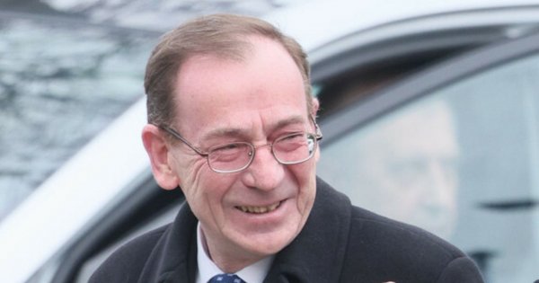 Mariusz Niejadek Kamiński spadł na 4 łapy. Już szykuje sobie nową posadkę