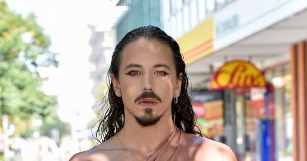 Michał Szpak zapomniał spodni? To nadal moda, czy już wpadka...