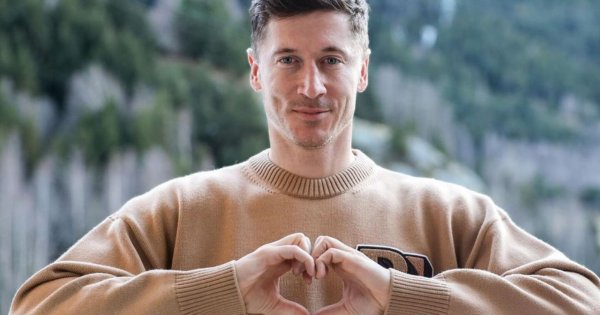 Robert Lewandowski pokazał, jak przywitały go córki na lotnisku. To najlepsze, co dziś zobaczycie [wideo]
