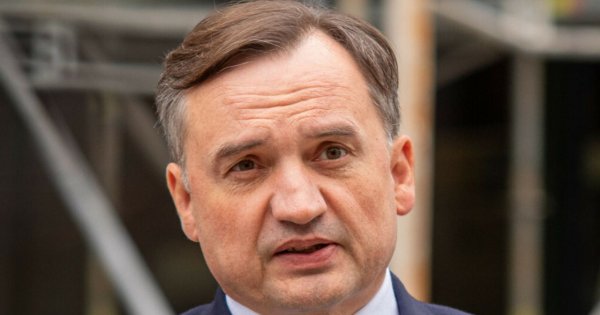 Przezorny Zbychu Ziobro kocha, ale sprawdza. Przed ślubem żonę "śledził i podsłuchiwał"
