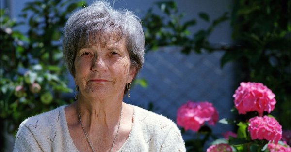 "Babcia zdecydowała, że chce iść do domu opieki. Jej decyzja ma drugie dno"