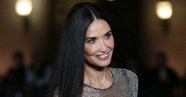 61-letnia Demi Moore wygląda jak nastolatka? Wszystkim opadły kopary, jak ją zobaczyli w tej sukience