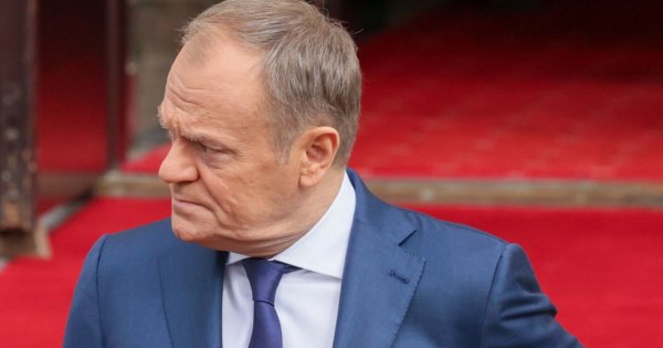 Donald Tusk pokazał archiwalne zdjęcie z wyborów. Maleńka Kasia zachwyciła internautów