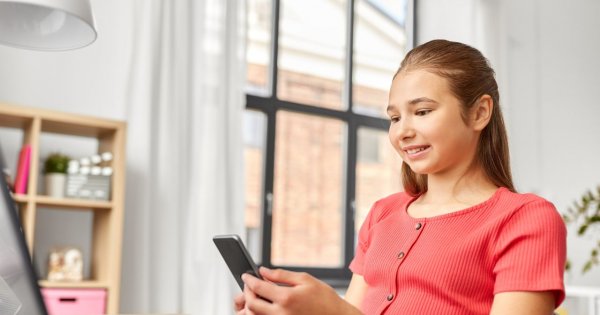 "Chcą smartfona, a ja kupię chrześnicy medalik. To komunia, a nie osiemnastka"