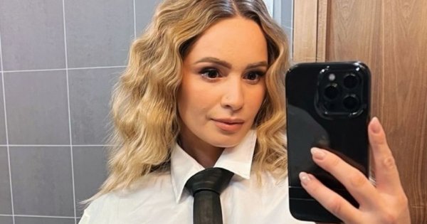 Ewelina Lisowska w mikroskopijnym opalaczu wdzięczy się na plaży. Ten jeden szczegół na zdjęciach z włoskiej Elby przykuwa całą uwagę [zdjęcie]