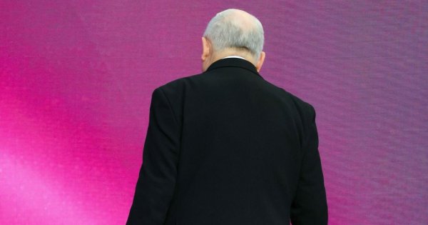Jaruś już nie jest ulubieńcem swoich zwolenników! Polacy wskazali, kogo bardziej wolą