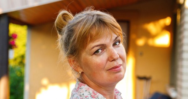 "Od 10 lat jestem tylko gosposią w naszym domu. Mąż woli młode koleżanki z pracy niż mnie"