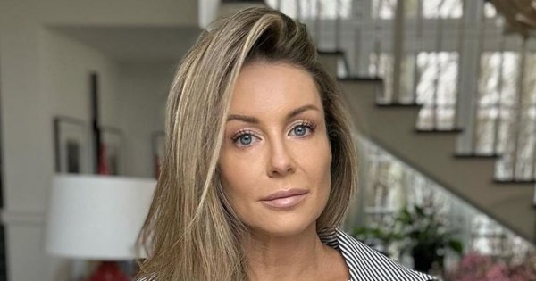 Małgorzata Rozenek ostentacyjnie weszła na wizji do wanny pełnej lodu. Internauci wyśmiali celebrytkę
