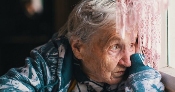 "Córka zerwała ze mną kontakt. Ja naprawdę nie mogłam dać więcej na Komunię wnuczki..."