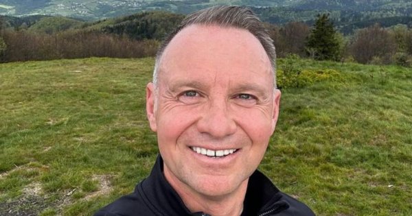 Impreza urodzinowa u zabawnego Andrzeja. Znaleźliśmy najśmieszniejsze przeróbki i memy