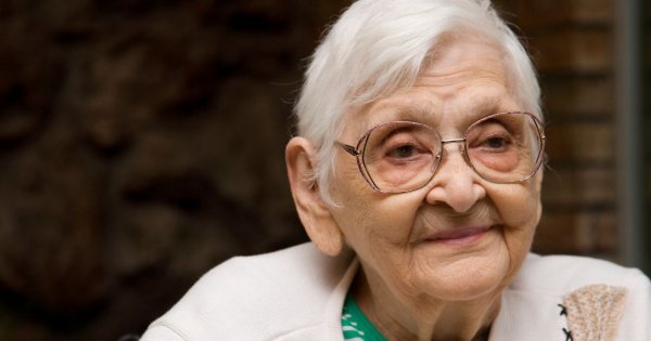 "Krystyna ma 70 lat i kupiła sobie motor. W tym wieku już nie wypada"