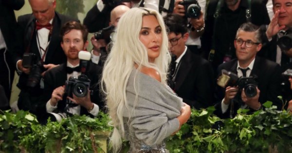 Met Gala 2024: Kim Kardashian wyglądała pięknie, ale miała 1 ogromny problem. Wszystko się nagrało [wideo]